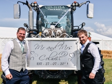 Grizzly Trailers UK and Bespoke Fabrications Grizzly merchandise