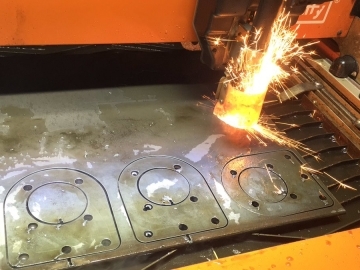 Grizzly Trailers UK and Bespoke Fabrications Grizzly merchandise