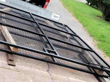 Grizzly Trailers UK and Bespoke Fabrications Grizzly merchandise