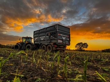 Grizzly Trailers UK and Bespoke Fabrications Grizzly merchandise