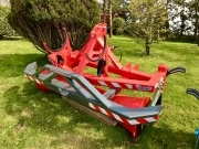 Grizzly Bespoke Fabrications Crop Roller